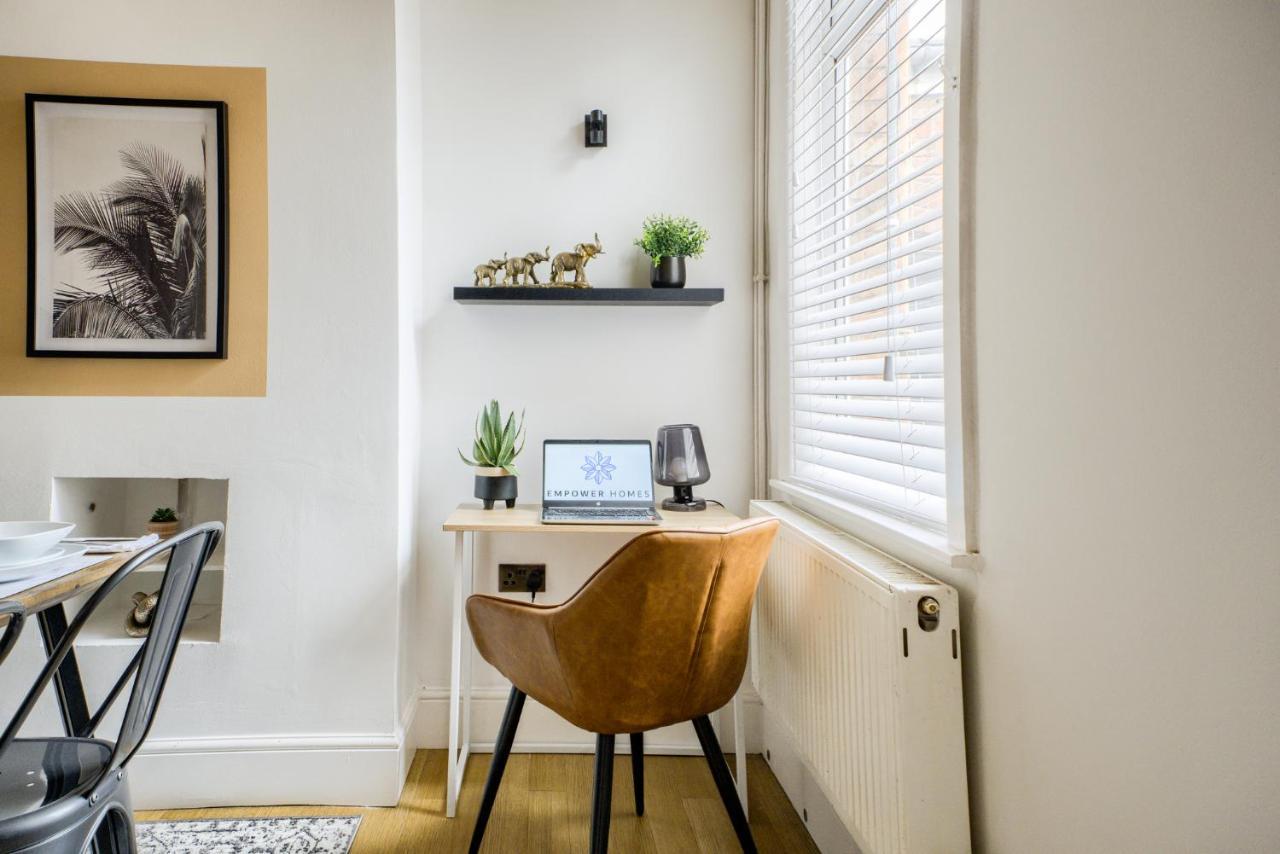 Coventry Fashionable House, City Centre, Free Parking, Sleeps 4, By Empower Homes Екстериор снимка