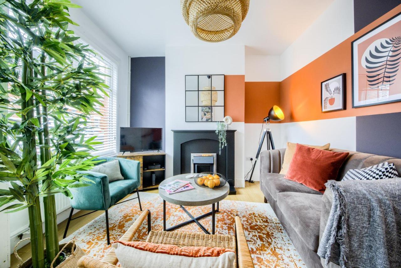 Coventry Fashionable House, City Centre, Free Parking, Sleeps 4, By Empower Homes Екстериор снимка